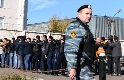 Από τις πρόσφατες επιχειρήσεις «σκούπα»» κατά των μεταναστών στα περίχωρα της Μόσχας
