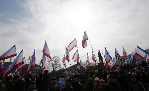 Από διαδήλωση υπέρ της ένωσης με τη Ρωσίας στη Συμφερούπολη