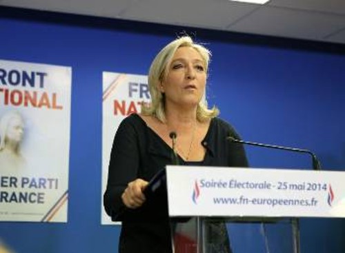 Η Λεπέν ζήτησε να γίνουν άμεσα εκλογές και τάζει «λαγούς με πετραχήλια» στους Γάλλους εργαζόμενους