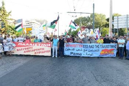 Μια από τις πολλές συγκεντρώσεις του λαϊκού κινήματος της χώρας μας, για έκφραση αλληλεγγύης στο δίκαιο αγώνα του Παλαιστινιακού λαού