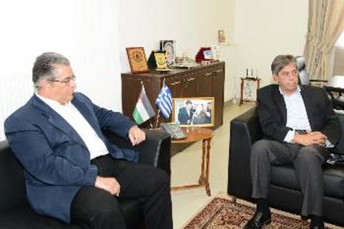 Από τη συνάντηση του ΓΓ της ΚΕ του ΚΚΕ με τον Παλαιστίνιο πρέσβη