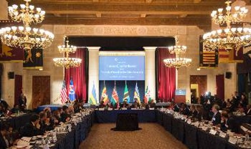 Συνάντηση Αφρικανών Προέδρων με Αμερικανούς αξιωματούχους στο Εμπορικό Επιμελητήριο της Ουάσιγκτον