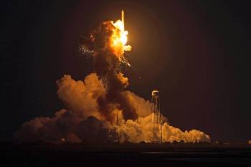 Η στιγμή της έκρηξης στο πρώτο τμήμα του πυραύλου «Αντάρης», 6 δευτερόλεπτα μετά την πυροδότηση