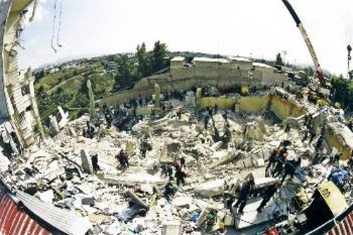 Ο σεισμός του 1999, με τα θύματα της «Ρικομέξ», της «Φαράν» κλπ., επιβεβαίωσε με τραγικό τρόπο ότι στον καπιταλισμό η αντισεισμική προστασία θυσιάζεται στο βωμό της ανταγωνιστικότητας και της προσπάθειας αύξησης των κερδών του κεφαλαίου