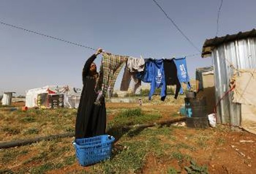 Καταυλισμός σύρων προσφύγων στο Λίβανο, που έφυγαν από την χώρα τους για να ξεφύγουν από την ιμπεριαλιστική επέμβαση και την δράση των τζιχαντιστών