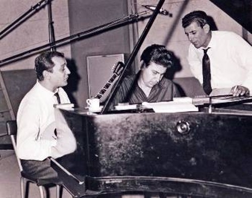 Με τον Μανώλη Χιώτη και τον Γρηγόρη Μπιθικώτση τον Οκτώβρη του 1963