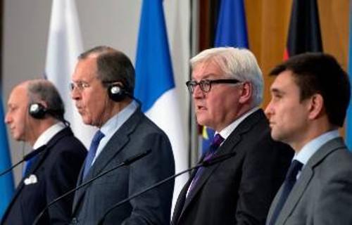 Οι υπουργοί Εξωτερικών Γαλλίας, Ρωσίας, Γερμανίας και Ουκρανίας