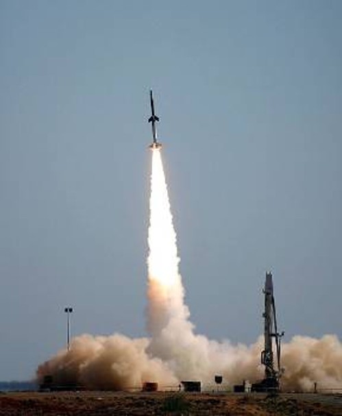 Ο πύραυλος της αποστολής Χάισοτ, την ώρα που εκτοξεύεται από το πεδίο δοκιμών Γούμερα της Αυστραλίας, στις 30 του Ιούλη