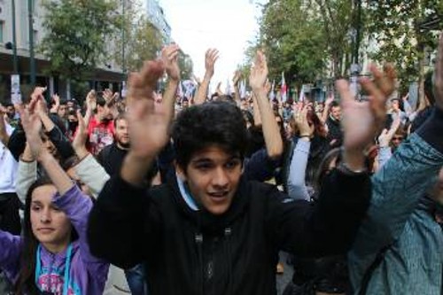 Το μπλοκ των μαθητών στη χτεσινή απεργιακή διαδήλωση