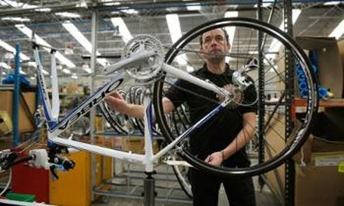 «Συνεταιριστής» - εργαζόμενος σε εταιρεία του ομίλου της «Mondragon» που κατασκευάζει ποδήλατα