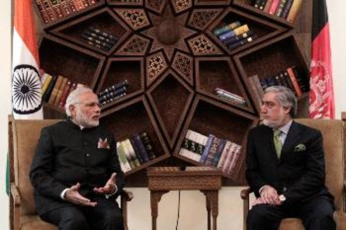Από τη συνάντηση του Ινδού πρωθυπουργού με τον Αφγανό ομόλογό του, Αμπντουλά Αμπντουλά