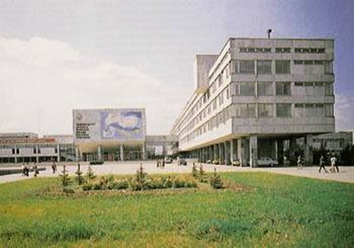Το πανεπιστήμιο της Φιλίας των Λαών της Μόσχας εγκαινιάσθηκε στις 17 του Νοέμβρη 1960 με σκοπό να παρέχει βοήθεια στις αναπτυσσόμενες χώρες για την κατάρτηση ειδικευμένων στελεχών