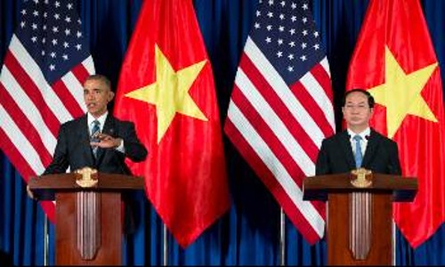 Από τη συνέντευξη των Προέδρων ΗΠΑ - Βιετνάμ