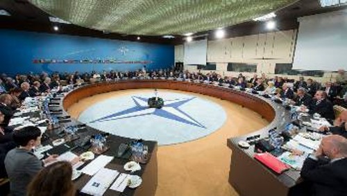 Από τη χτεσινή, πρώτη μέρα της Συνόδου των υπουργών Αμυνας του ΝΑΤΟ