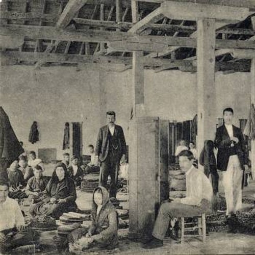 Εργάτες και εργάτριες σε καπναποθήκη στις αρχές του 20ού αιώνα