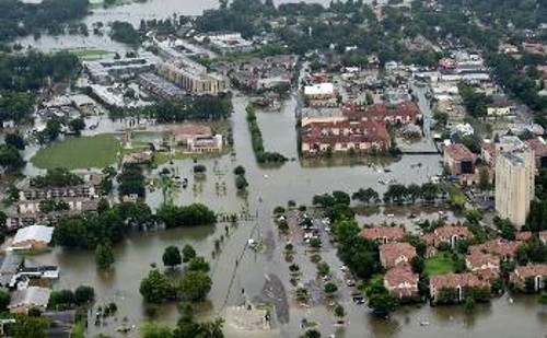 Σε «Βενετία» μετατράπηκε η πρωτεύουσα της πολιτείας Λουιζιάνα, Μπατόν Ρουζ, από τις πλημμύρες των τελευταίων ημερών