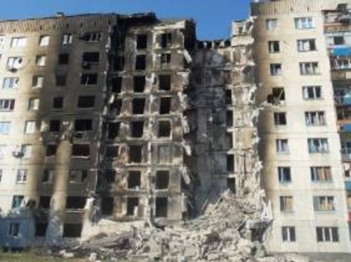 Κατεστραμμένα κτίρια στην πόλη του Ντονέτσκ