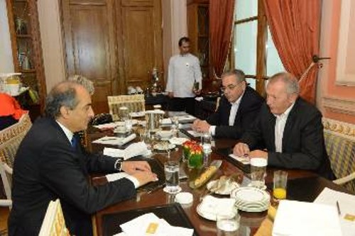Από τη συνάντηση της αντιπροσωπείας του ΚΚΕ με τον πρόεδρο της κυπριακής Βουλής
