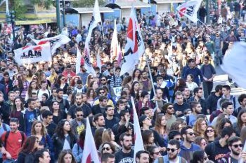 Από τη διαδήλωση των φοιτητικών Συλλόγων στις 3 Νοέμβρη στην Αθήνα