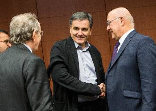Η διαφαινόμενη «συμφωνία» με τους ιμπεριαλιστικούς οργανισμούς θα πληρωθεί και πάλι με νέα μέτρα από τον ελληνικό λαό
