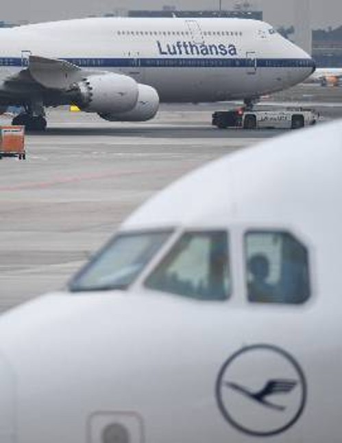 Καθηλωμένα είναι τα αεροπλάνα της «Λουφτχάνσα», από την καθολική απεργία των πιλότων στη Γερμανία