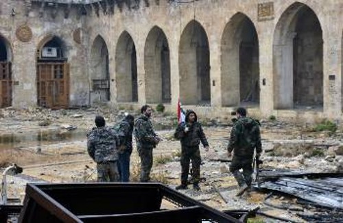 Ο συριακός στρατός στο κέντρο της παλιάς πόλης του Χαλεπίου
