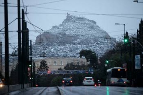 Χιόνισε στο κέντρο της Αθήνας