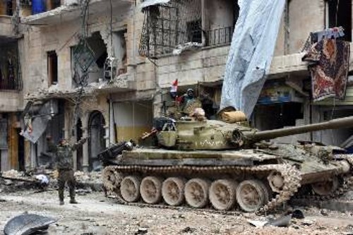 Η ανακατάληψη από το συριακό στρατό του Χαλεπίου διαφοροποιεί και τις διπλωματικές εξελίξεις
