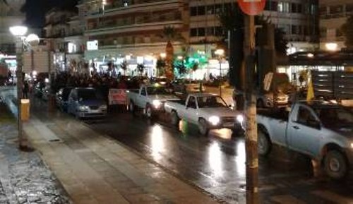 Αγροτικά αυτοκίνητα προπορεύονται της χθεσινής διαδήλωσης στο Ηράκλειο