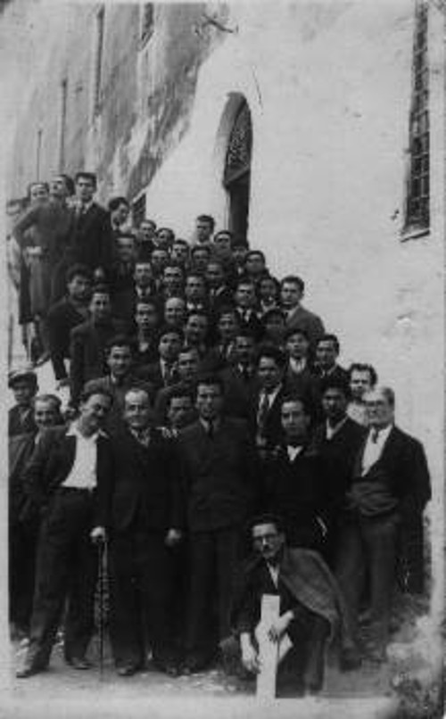 Κομμουνιστές στις φυλακές της Ακροναυπλίας. Το στρατόπεδο συγκέντρωσης των εξόριστων κομμουνιστών άνοιξε τις πύλες του το Φλεβάρη του 1937