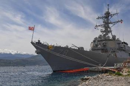Το πλοίο «USS Porter» που πραγματοποίησε τη χτεσινή επίθεση, ελλιμενισμένο πρόσφατα στη Σούδα