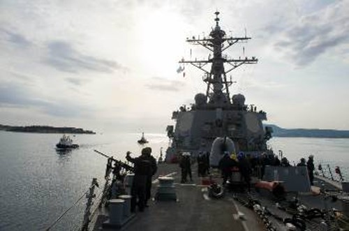 Το αμερικανικό πολεμικό πλοίο μπαίνει στον Κόλπο της Σούδας