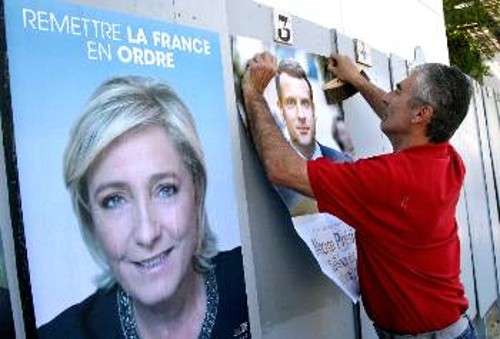 Οτι θα βάλει «τη Γαλλία ξανά σε τάξη» υπόσχεται το «Εθνικό Μέτωπο» (φωτ. από τη Μπαγιόν της νοτιοδυτικής Γαλλίας)