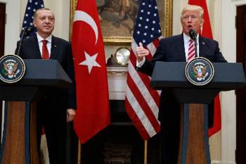 Από τη συνάντηση το Μάη του 2017 στην Ουάσιγκτον ανάμεσα στους Προέδρους των ΗΠΑ, Ντ. Τραμπ, και της Τουρκίας, Ρ. Τ. Ερντογάν, πριν την πρόσφατη επιδείνωση των σχέσεων των δύο χωρών