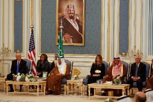 Ο Τραμπ στη Σαουδική Αραβία, στην πρώτη επίσκεψη στο εξωτερικό όταν ανέλαβε Πρόεδρος των ΗΠΑ