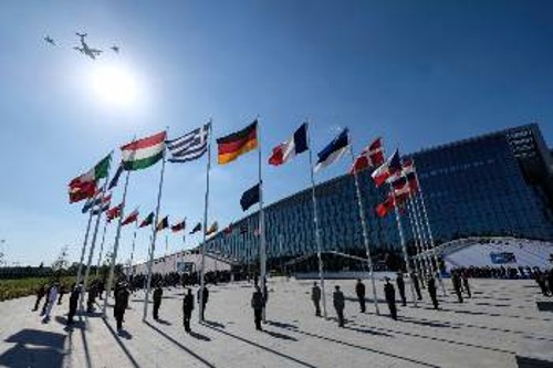 Η πορεία του ΝΑΤΟ θα εξαρτηθεί και από την ανάδυση αντιθέσεων στο εσωτερικό του (φωτ. εκδήλωση στο περιθώριο της περσινής Συνόδου Κορυφής)