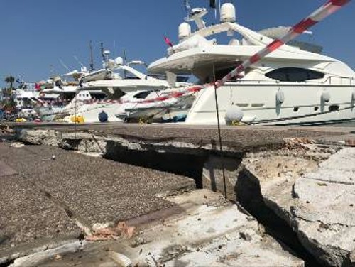 Σοβαρές οι ζημιές στο λιμάνι