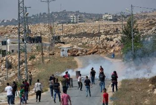 Η καταπάτηση εδαφών στη Δυτική Οχθη από το Ισραήλ συνεχίζεται, όπως και οι αντιδράσεις των Παλαιστινίων
