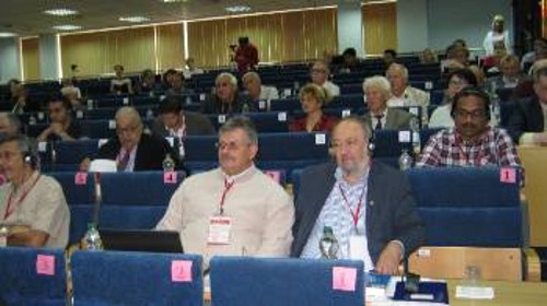Η αντιπροσωπεία του ΚΚΕ στις εργασίες της Διεθνούς Συνάντησης στο Λένινγκραντ
