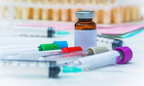 Ο «αγώνας δρόμου» για τον έλεγχο της αγοράς εμβολίων για τον κορονοϊό είναι σε πλήρη εξέλιξη ανάμεσα στα μονοπώλια που ανταγωνίζονται