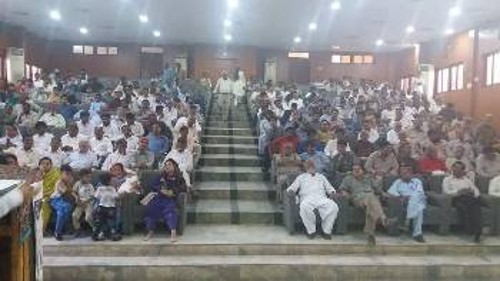 Από την πολιτική εκδήλωση του Κομμουνιστικού Κόμματος Πακιστάν στην Hyderabad, όπου συμμετείχε αντιπροσωπεία του ΚΚΕ στις 18/10/17