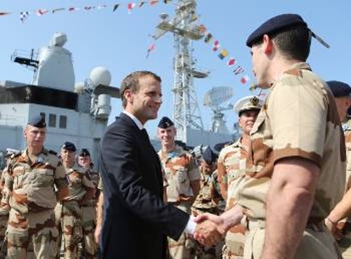 Ο Γάλλος Πρόεδρος κατά την επίσκεψή του στα ΗΑΕ