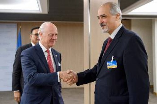 Ο επικεφαλής της συριακής κυβέρνησης φτάνει στη Γενεύη