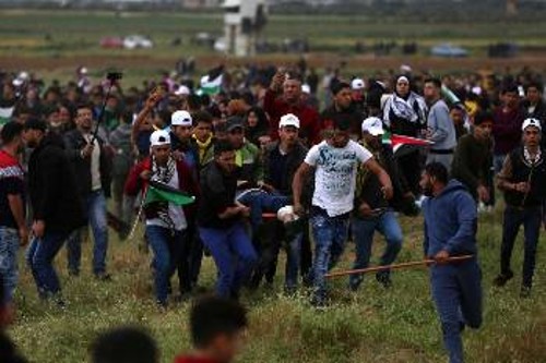 Στο «ψαχνό» χτύπησε ο ισραηλινός στρατός τους Παλαιστίνιους διαδηλωτές στη Λωρίδα της Γάζας
