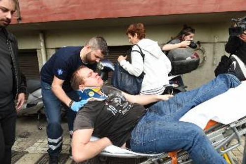Η επίθεση των ΜΑΤ έστειλε έξι διαδηλωτές στα νοσοκομεία