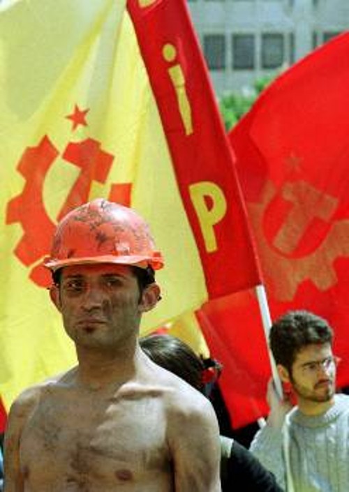 Από τις εργατικές κινητοποιήσεις της Πρωτομαγιάς στην Τουρκία. «Οι εργαζόμενοι αντιστέκονται», λέει ο Γκ. Γκιούντσαϋ