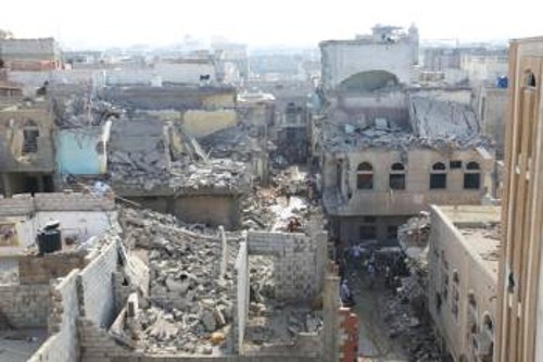 Βομβαρδισμένες περιοχές στην παραλιακή πόλη Χοντέιντα