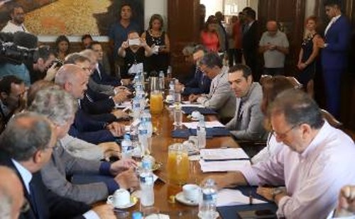 Από τη συνάντηση του πρωθυπουργού με τους εκπροσώπους των επιχειρηματιών το περασμένο Σάββατο στη Θεσσαλονίκη