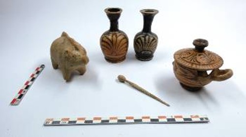 Ευρήματα από τάφους κλασικής εποχής (4ος αι. π.Χ.)