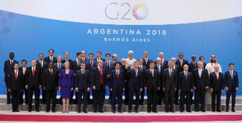 Οι ηγέτες του G20 σε «οικογενειακή» φωτογραφία